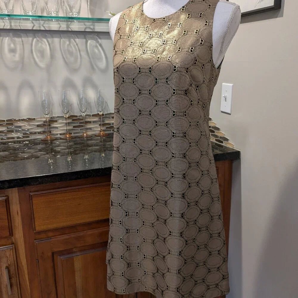 Helene Berman London Sleeveless Metallic Sleeveless Lined Gold Shift Dress Sz 6